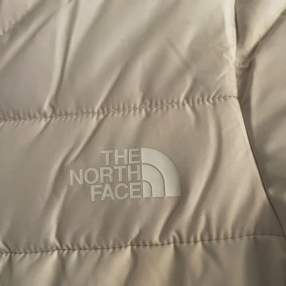 The North Face Women's Aconcagua 3 Puffer Jacket - Picture 3 of 10